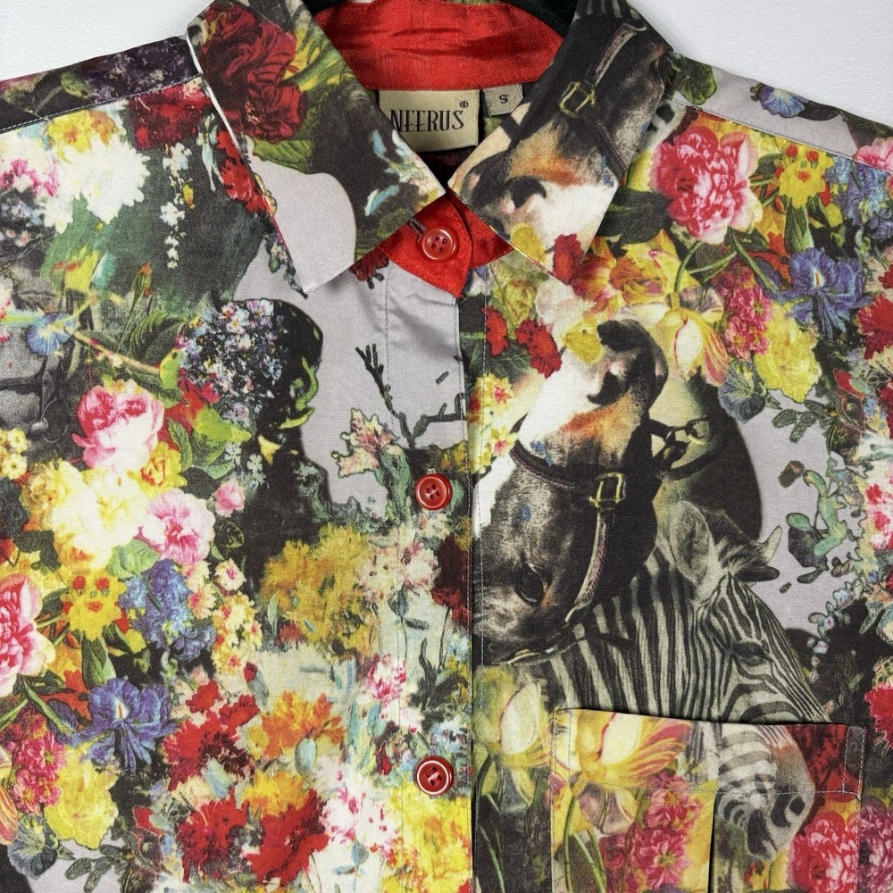 Neerus Women's Small Floral Animal Print Button Front‎ Short Sleeve Blouse VTG